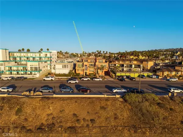 Redondo Beach, CA 90277,1724 Esplanade #C
