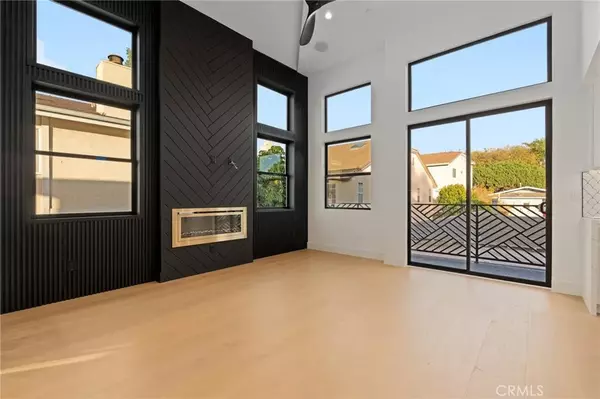 Redondo Beach, CA 90277,110 S Irena Avenue #B