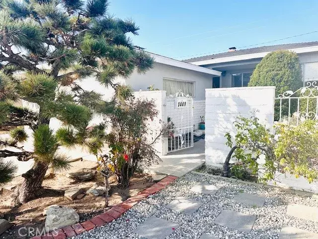 1441 W 152nd St, Gardena, CA 90247