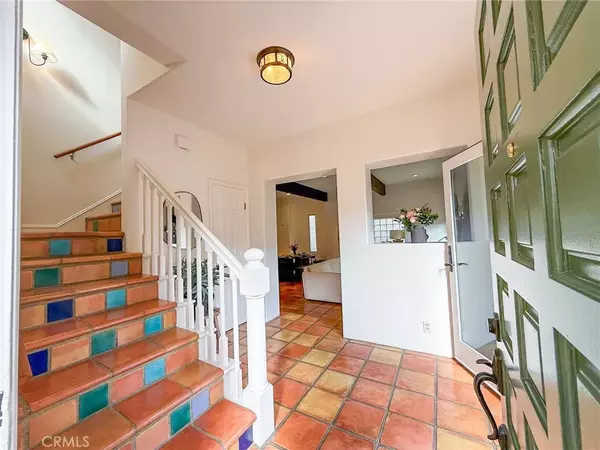 Redondo Beach, CA 90277,214 N Irena #B