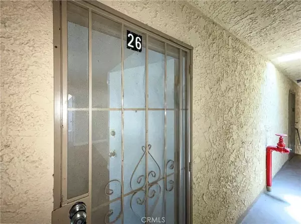 Hawthorne, CA 90250,13717 Chadron Avenue #26