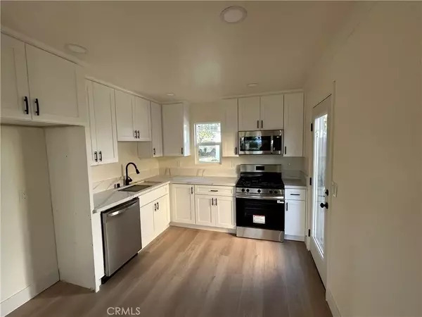 Lawndale, CA 90260,4623 147