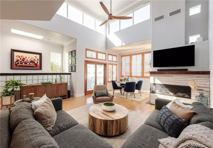 716 Manhattan Beach Blvd, Manhattan Beach, CA 90266