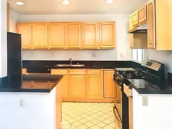 Santa Monica, CA 90403,1033 3rd Street #105