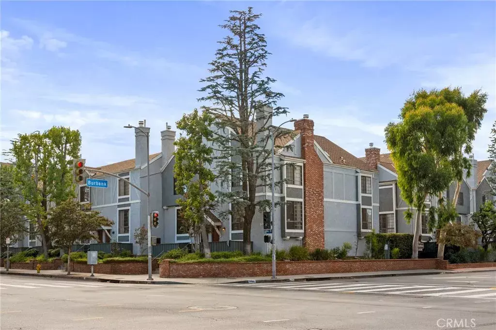 Tarzana, CA 91356,18100 Burbank #14