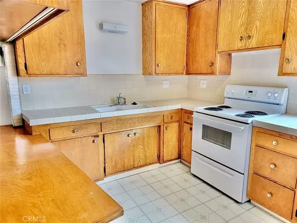 Hawthorne, CA 90250,13921 Hawthorne Way