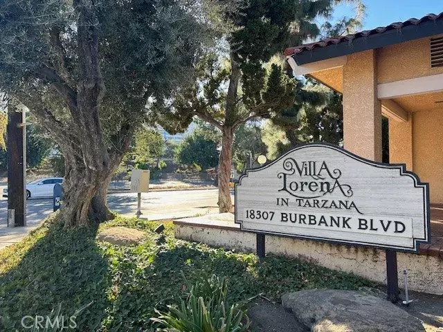 18307 Burbank, Tarzana, CA 91356