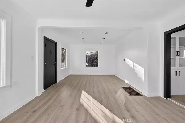 San Pedro, CA 90731,684 W 18th