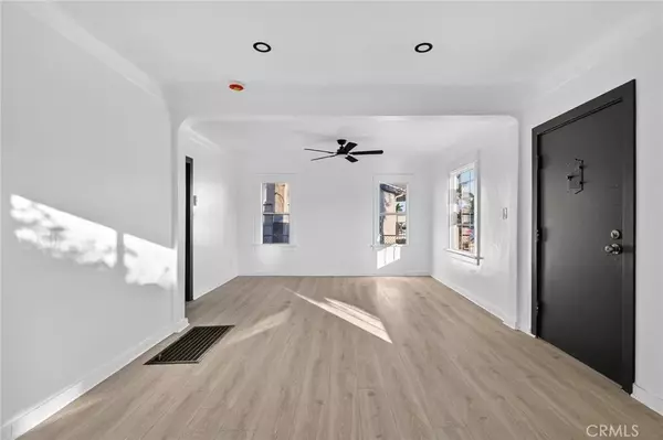 San Pedro, CA 90731,684 W 18th