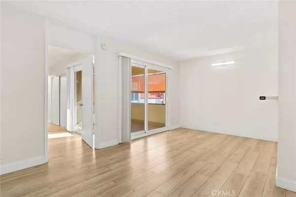 Culver City, CA 90230,5651 Sumner Way #310