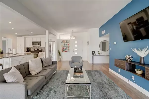 Palm Springs, CA 92262,2922 N Farrell