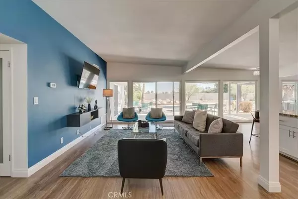 Palm Springs, CA 92262,2922 N Farrell