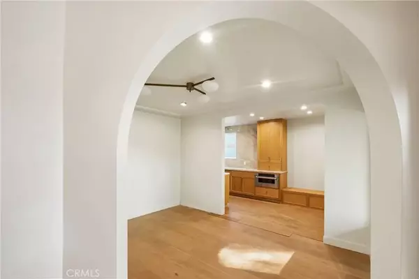 Los Angeles, CA 90008,3924 Dublin