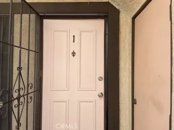 Van Nuys, CA 91411,14817 Sylvan Street #1