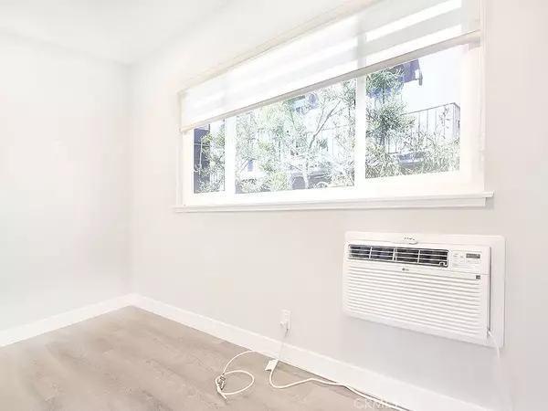 Los Angeles, CA 90068,2027 Vista Del Mar #5