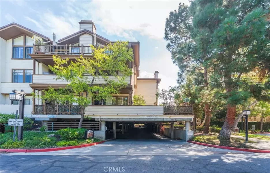 2559 Plaza Del Amo #207, Torrance, CA 90503