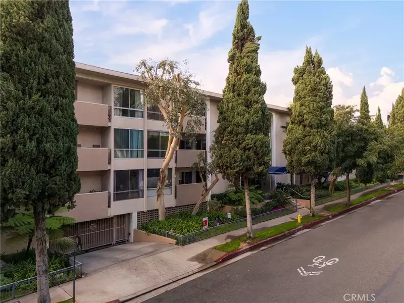 927 N Kings Road #118, West Hollywood, CA 90069