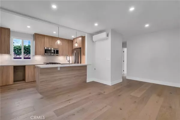 Santa Monica, CA 90405,1034 Grant St #1R