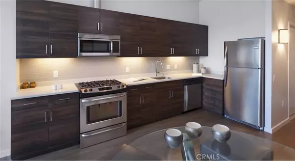 San Francisco, CA 94102,100 Van Ness Avenue #402