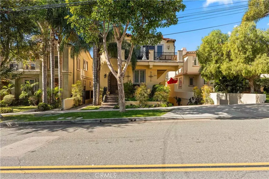 Redondo Beach, CA 90277,235 S Irena