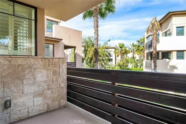 Playa Vista, CA 90094,5828 Sparrow Court