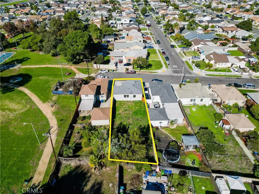 Compton, CA 90220,870 E 148th