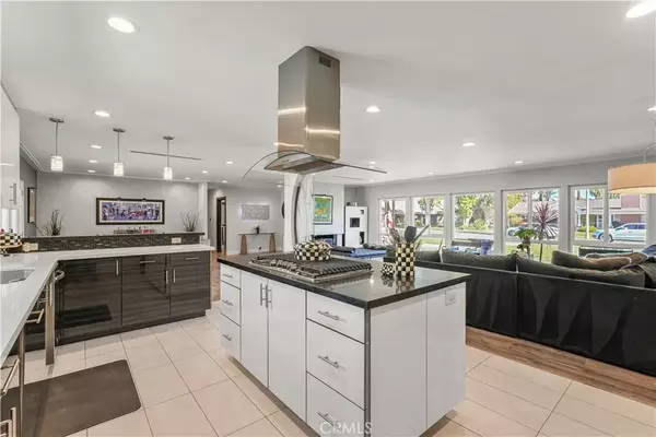 Northridge, CA 91324,9841 Donna Avenue