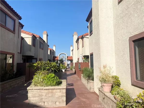 Gardena, CA 90247,1450 W 146th Street #2