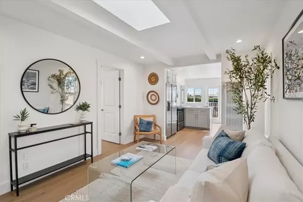 Redondo Beach, CA 90277,523 S Francisca Avenue