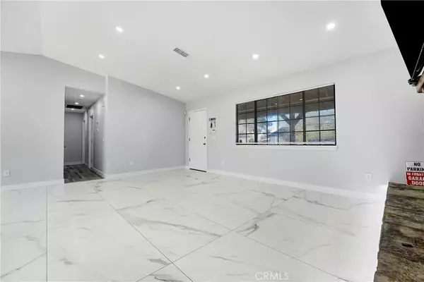 Lancaster, CA 93535,41048 173rd East