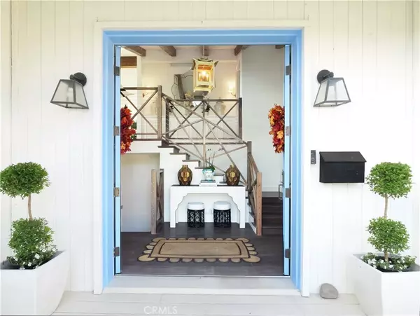 Manhattan Beach, CA 90266,207 S Poinsettia Avenue