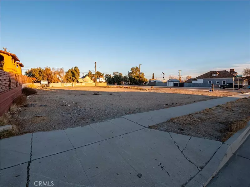 16014 K, Mojave, CA 93501