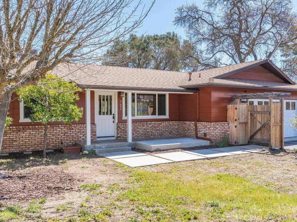7655 Carmelita Avenue, Atascadero, CA 93422