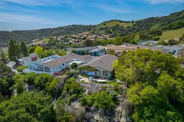 224 Oak View Drive, Avila Beach, CA 93424