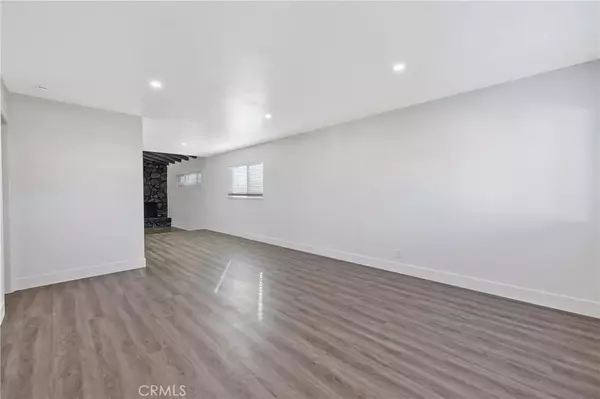 Panorama City, CA 91402,7816 Clearfield Avenue