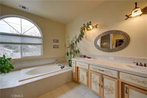 Paso Robles, CA 93446,413 Olive Drive