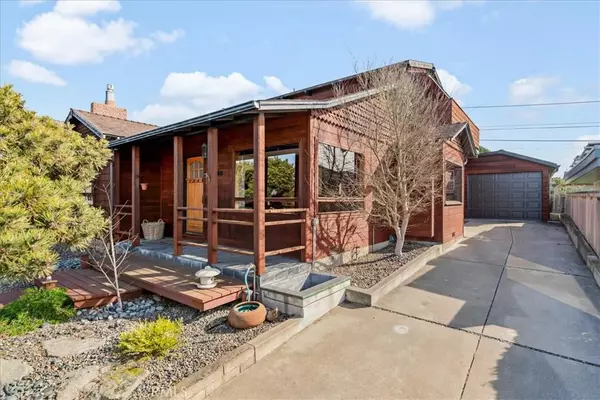 Morro Bay, CA 93442,966 Anchor Street