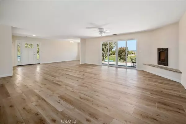 Paso Robles, CA 93446,6095 Vista Serrano Way