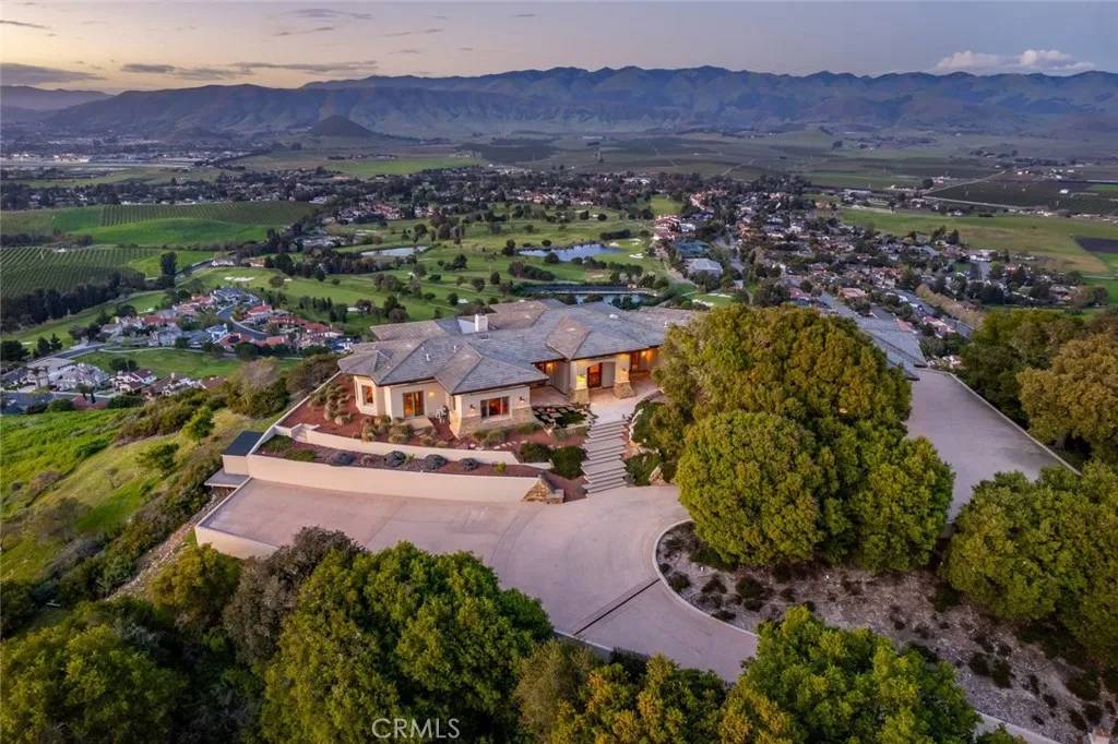1015 Rimrock Lane, San Luis Obispo, CA 93401