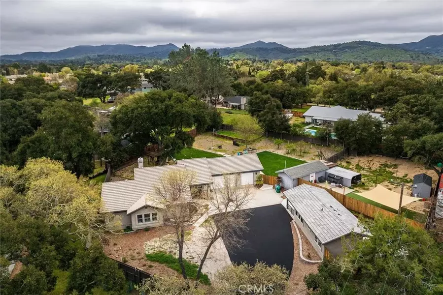 8100 Coromar Avenue, Atascadero, CA 93422