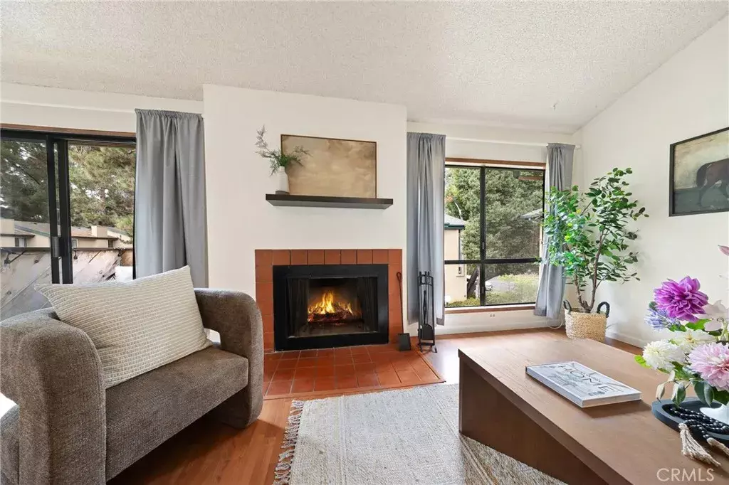 San Luis Obispo, CA 93401,570 Peach Street #25