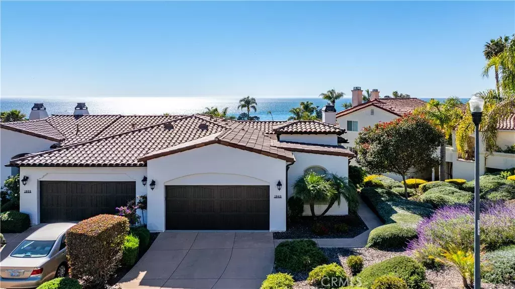 Pismo Beach, CA 93449,1943 Barcelona