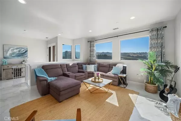 Pismo Beach, CA 93449,997 Canyon Lane