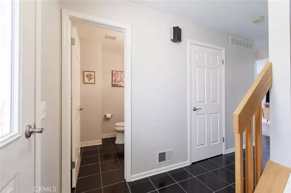Outside Area (outside Ca), NY 14564,1284 Courtney Drive