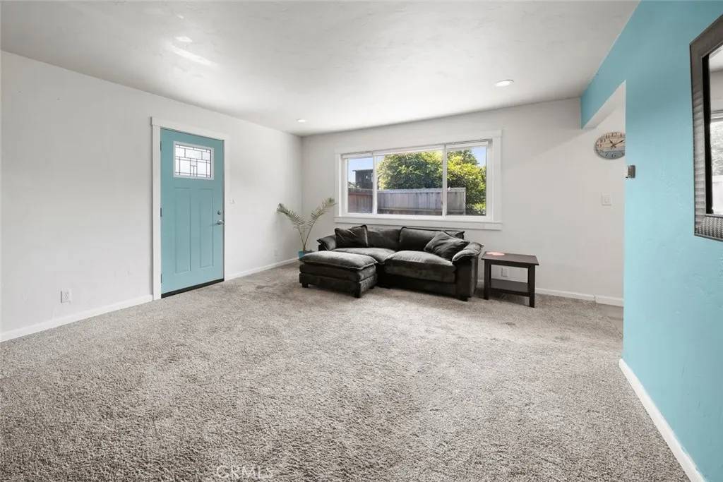 Los Osos, CA 93402,870 El Moro Avenue