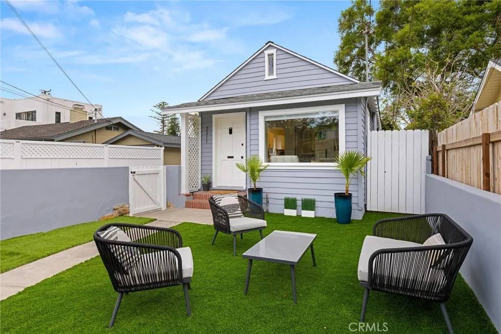2215 Oak Park Lane, Santa Barbara, CA 93105