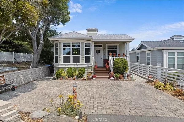 Cambria, CA 93428,1460 Main #101