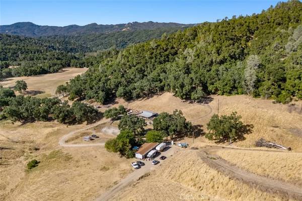7855 Running Deer Road, Paso Robles, CA 93446