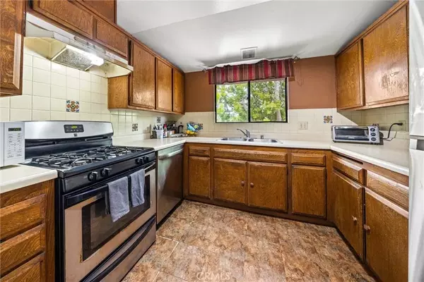 Santa Barbara, CA 93103,930 Philinda Avenue