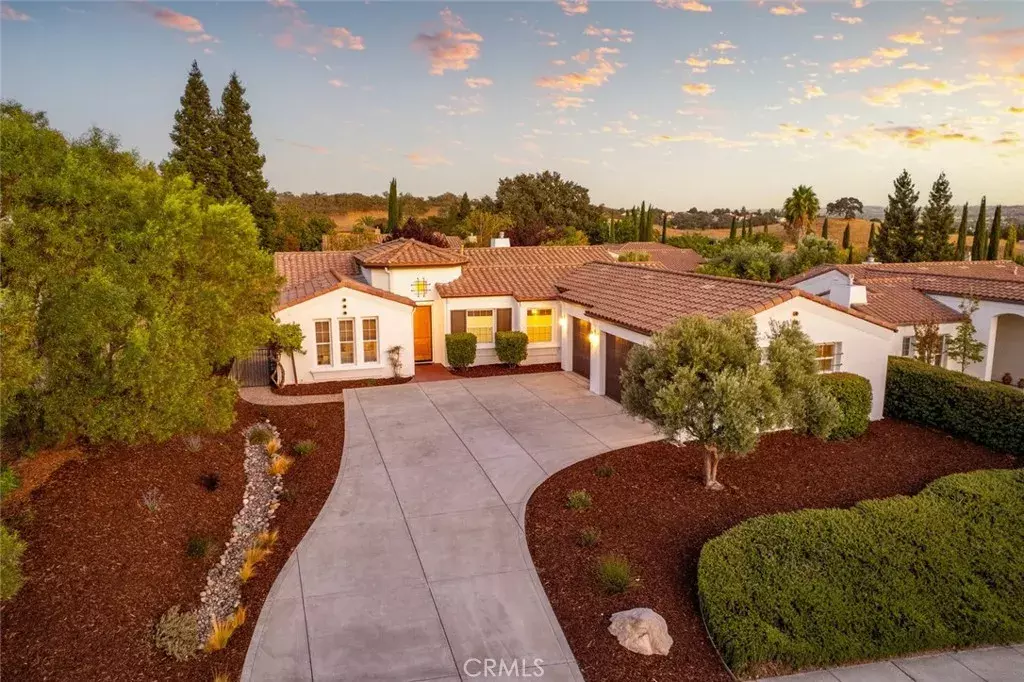 Paso Robles, CA 93446,912 Salida Del Sol